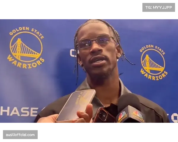 特写：吉米·巴特勒在更衣室发表激励全队的演讲